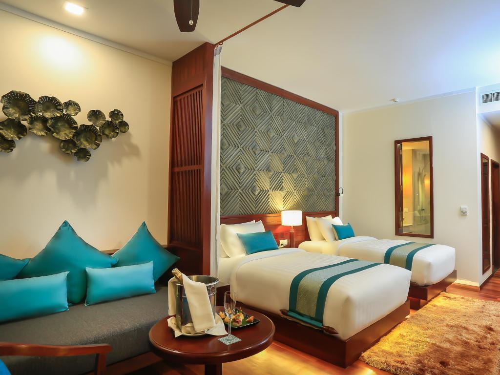 The Privilege Floor By Lotus Blanc Siem Reap Exterior photo