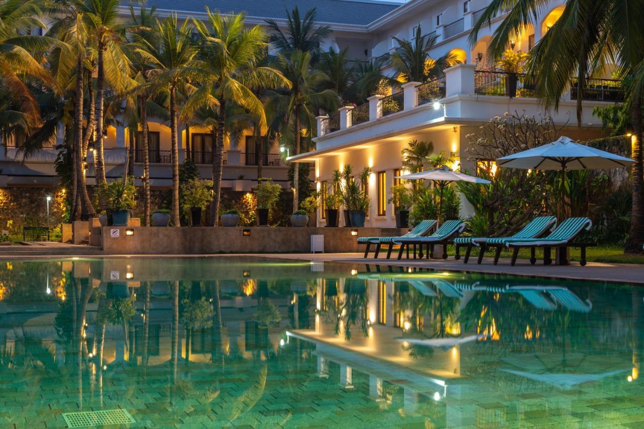 The Privilege Floor By Lotus Blanc Siem Reap Exterior photo