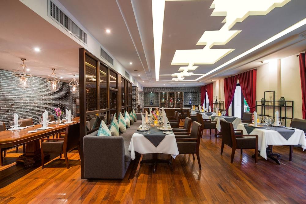 The Privilege Floor By Lotus Blanc Siem Reap Exterior photo