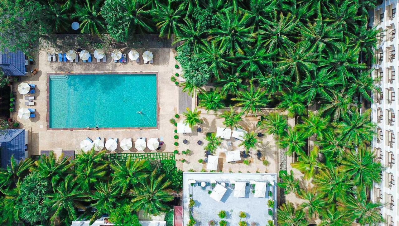 The Privilege Floor By Lotus Blanc Siem Reap Exterior photo